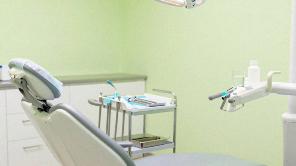 Kiedy skontaktować się z lekarzem przy komplikacjach?