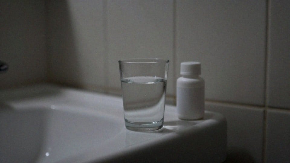 Jakie są objawy piasku w nerkach?